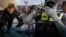 Полиция Германии расследует международную схему ввоза в Европу узбекистанцев по поддельным документам