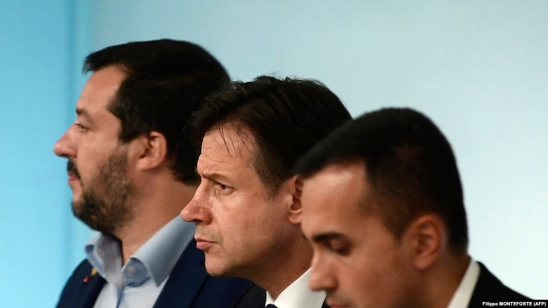 Mateo Salvini, vicepremijer i lider Lige, premijer Đuzepe Konte i Luiđi Di Majo, ministar privrede i lider Pokreta 5 zvezdica 
