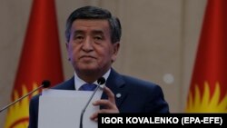 Сооронбай Жээнбеков во время объявления о своей отставке. Октябрь 2020 года.