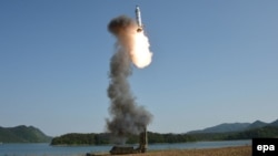 Солтүстік Корея ұшырған баллистикалық зымырандардың бірі. 21 мамыр 2017 жыл. 