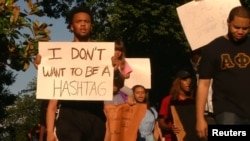 Dallas qətliamından sonra Vaşinqtonda da etiraz aksiyaları keçirilib