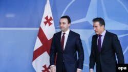 ایراکلی گریباشویلی صدراعظم گرجستان همرای منشی عمومی ناتو راسموسن