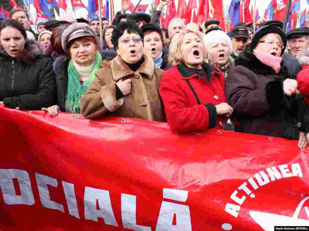 10 decembrie 2011. Proteste antiguvernamentale organizare de Partidul Comuniştilor