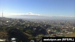 Երևանյան համայնապատկեր, արխիվ