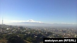 Երևանյան համայնապատկեր, արխիվ