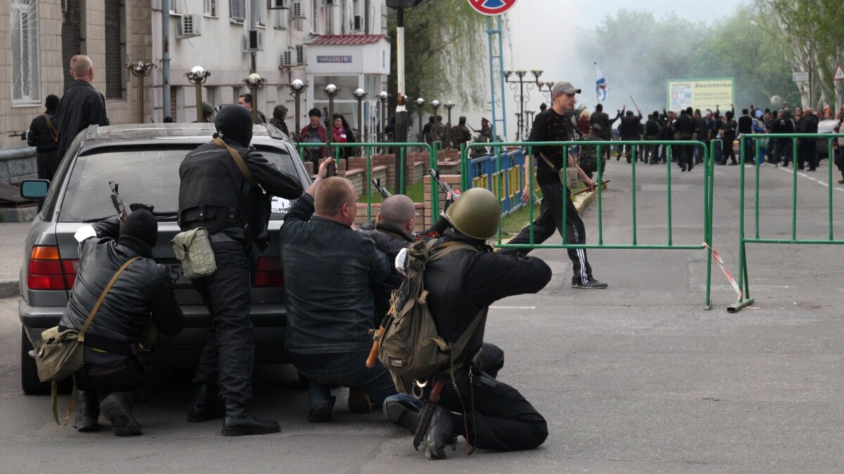 Новости сегодня захват. Захват здания СБУ В Луганске. СБУ Луганск 2014. СБУ захват. Захват Луганской ОГА.