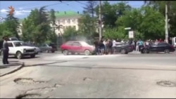 В центре Симферополя загорелась машина (видео)