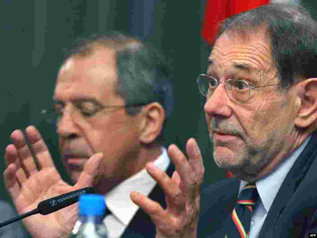 Переговоры "тройки" ЕС с главой МИД РФ Сергеем Лавровым в Москве. Хавьер Солана: "В сфере внешней безопасности остается "совсем немного" вопросов" 