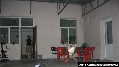 Мен үйсіз әйелге келдім Мен үйсіз әйелге келдім