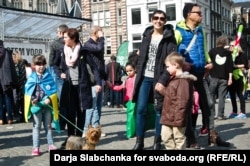 Українці закликають нідерландців сказати їм «Так». Амстердам, 3 квітня 2016 року