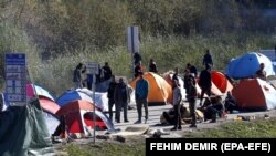 Migranti u blizini hrvatske - bosanskohercegovačke granice