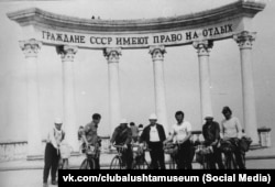 Ротонда в Алуште в 50-е годы XX века – фото Алуштинского историко-краеведческого музея