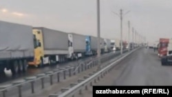 Türkmen-eýran serhedindäki "Artyk" gümrük geçelgesi. Türkmenistan. Fewral, 2026.