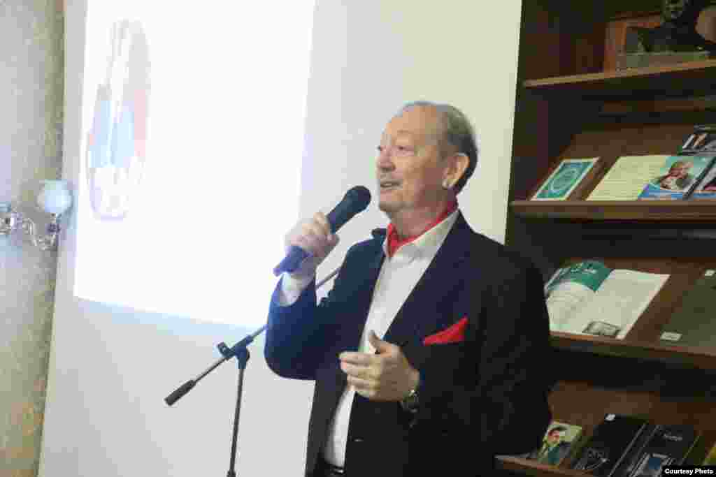 Халык артисты Рафаэль Сәхәбиев