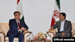 Tajik President Emomali Rahmon (left) met with his Iranian counterpart, Mahmud Ahmadinejad, in Tehran in June.