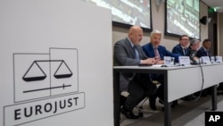 The new center, at the offices of the EU’s Eurojust justice agency, includes prosecutors from Ukraine, the EU, the United States, and the International Criminal Court (ICC), which is also located in The Hague.