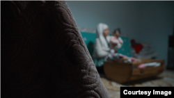 Салтанат азыр үч баланын энеси