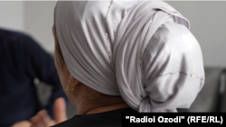 Ин зан шикоят дорад, ки шавҳари собиқаш алимент намепардозад