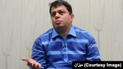 حمیدرضا باقری درمنیف معروف به سلطان قیر، بامداد چهارشنبه در تهران به جرم افساد فی‌الارض، اعدام شد