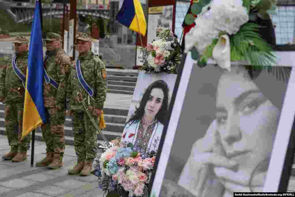 Вікторія Боброва («Квітка») загинула 23 квітня під час  виконання бойових завдань