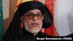 Толиблар делегациясига Шер Муҳаммад Аббос Станикзай (суратда) етакчилик қилади.