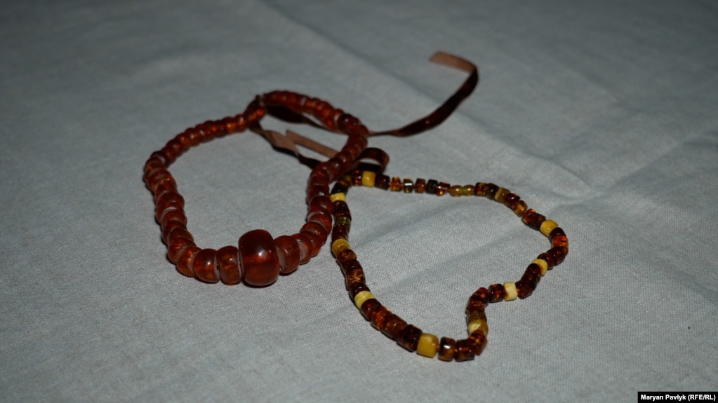 Бурштин давній