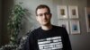 Білорусь: відомий політолог виїхав із країни через побоювання арешту