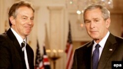 Ish-presidenti i SHBA-së, George W. Bush, dhe ish-kryeministri britanik, Tony Blair - foto arkivi
