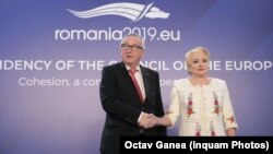 Premierul român Viorica Dăncilă împreună cu președintele Comisiei Europene, Jean-Claude Juncker