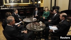 Američka sekretarka Hillary Clinton i generalni sekretar UN-a Ban Ki-Moon (rear L) u Jerusalemu, 21. novembar 2012.