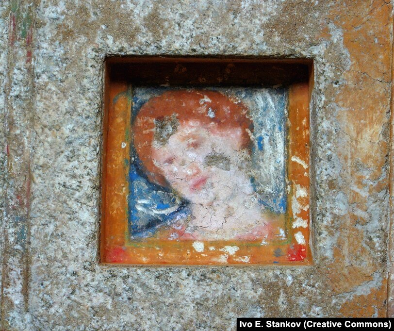 A fresco of a Thracian woman in the Ostrusha burial mound near Kazanlak, Bulgaria