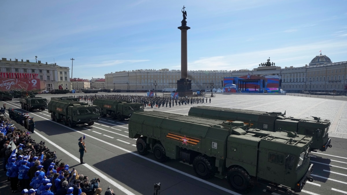 A parade in honor of the 80th anniversary of the lifting of the blockade was canceled in St. Petersburg