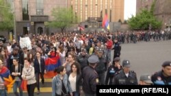 Протест у посольства России в Ереване. 9 апреля 2016 года