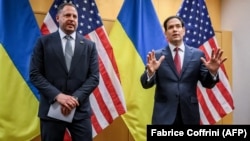 Američki državni sekretar Marco Rubio i šef Kabineta predsjednika Ukrajine Andrij Jermak nakon razgovora iza zatvorenih vrata o američkom planu za okončanje rata u Ukrajini, Ženeva, 23. novembar 2025.