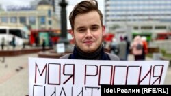 Олег Емельянов