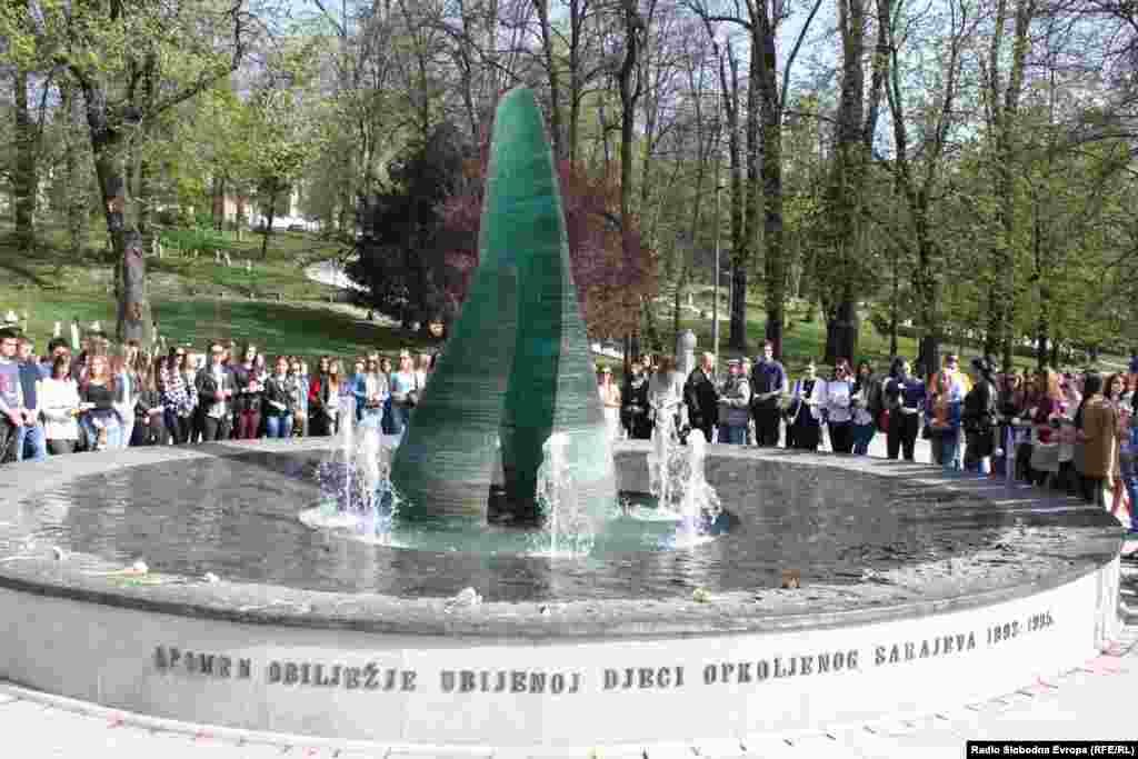 Spomenik ubijenoj djeci opkoljenog Sarajeva
