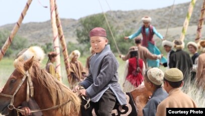 Томпақ әйелдің видеосы