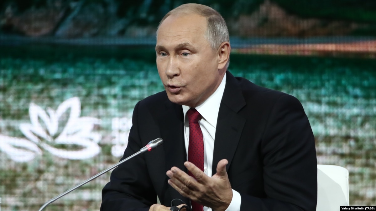 Смотреть Пенс: Россия — одна из главных угроз всему миру видео Смотреть Пенс: Россия — одна из главных угроз всему миру видео