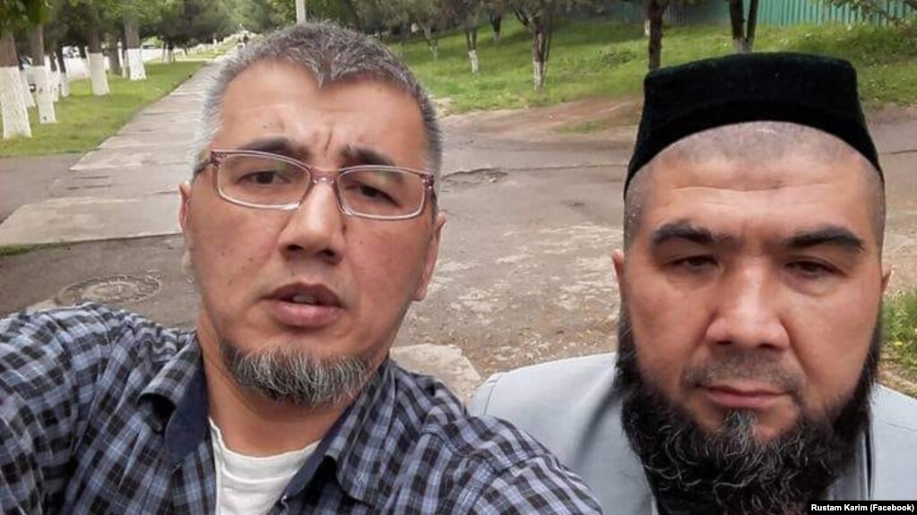 Өзбекстан: Муфтияттын имаратында бейбаштык кылуу айыбы менен эки блогер кармалды