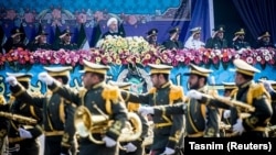 Президент Ирана Хасан Роухани на параде в День Вооруженных сил Ирана. Тегеран, 18 апреля 2018 года