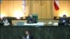محمود احمدی‌نژاد در حال پاسخ به سوالات نمایندگان در مجلس- ۲۴ اسفندماه ۱۳۹۰