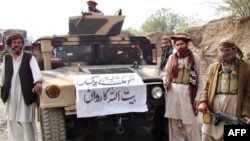 برخی از اعضای تحریک طالبان پاکستان که عمدتا در مناطق سرحدی میان افغانستان و پاکستان فعالیت می کنند 