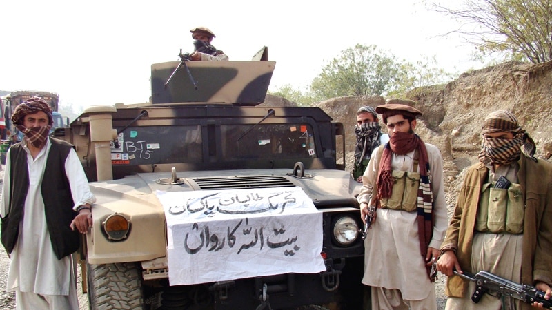 یک فرمانده طالبان پاکستان که امریکا در جستجوی وی بود٬ در افغانستان کشته شده است