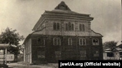 Дерев’яна синагога в Чорнобилі до 1928 року. Зруйнована більшовиками