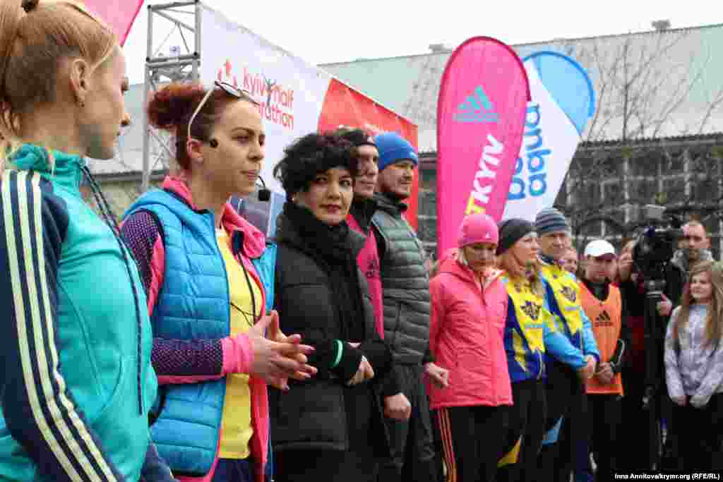 Організаторами акції виступили громадська ініціатива &laquo;Крим SOS&raquo; і &laquo;Run Ukraine&raquo;