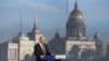Владимир Путин обращается к участникам международного экономического форума в Санкт-Петербурге. 21 нюня 2012 г