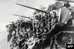 Советские танкисты на отдыхе, 1944 год