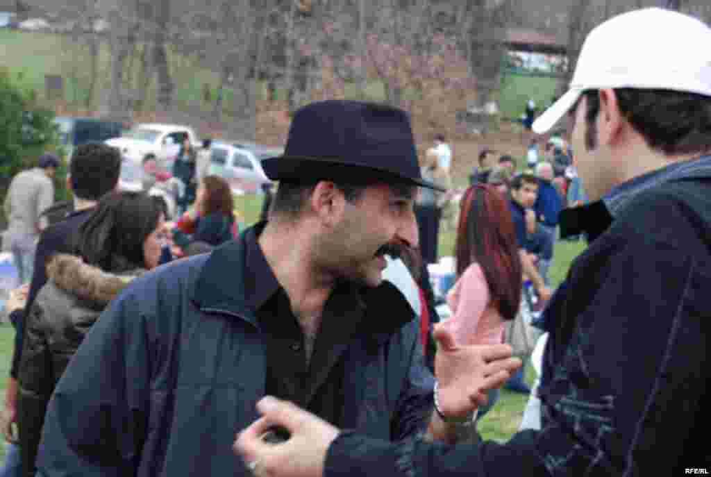 U.S. -- 13 Bedar in Black Hill, is the Persian Festival of springs. It is a full day of mass Outdoors Picnic, which occurs on the 13th day of Norouz, 01Apr2007