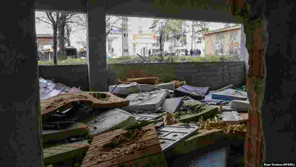 Ili kao deponija otpada.