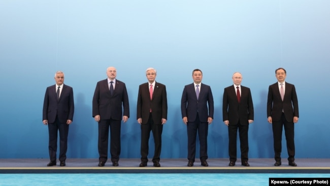 Ali Avrasiya İqtisadi Şurasının iclasının iştirakçıları, Astana